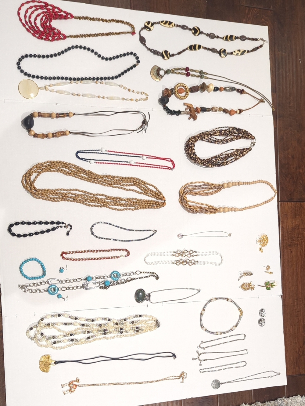 Assorted Jewelry Lot in Gold & Silver